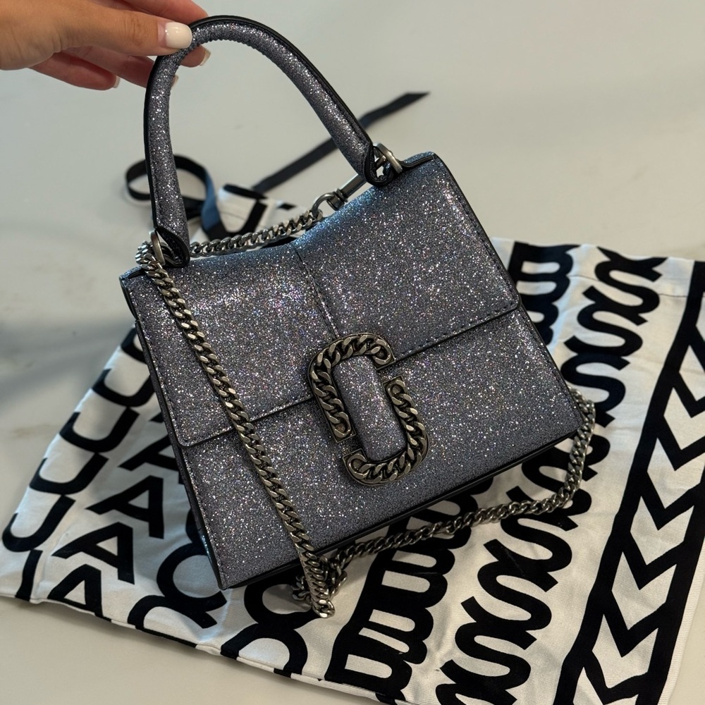 Elegant Silver Glitter Handbag